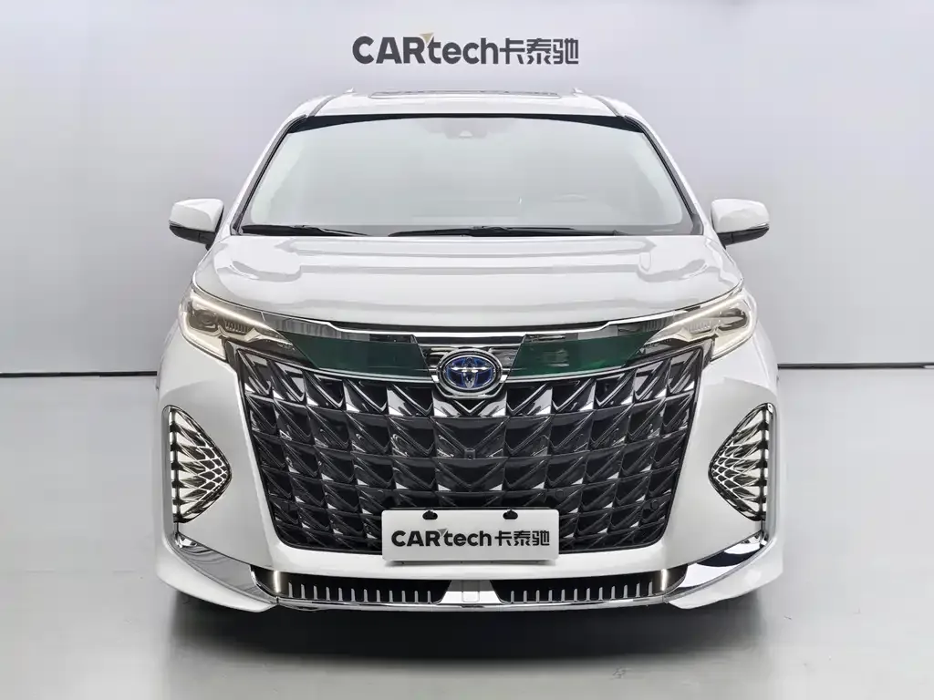 Toyota Granvia — фото 5