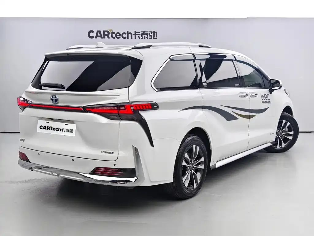 Toyota Granvia — фото 3