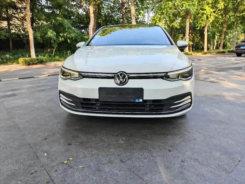 Volkswagen Golf — фото 10