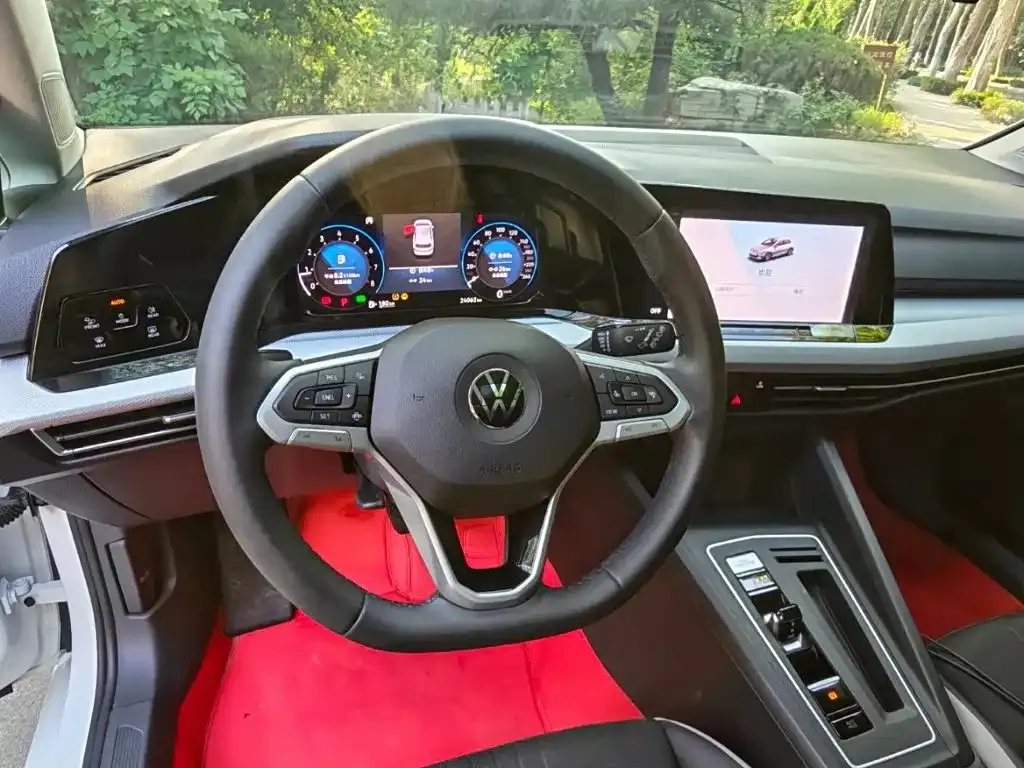 Volkswagen Golf — фото 5