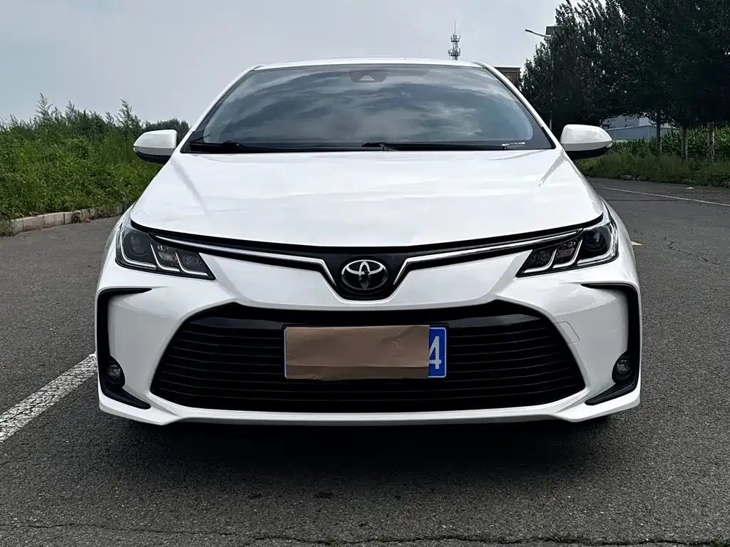 Toyota Corolla — фото 1