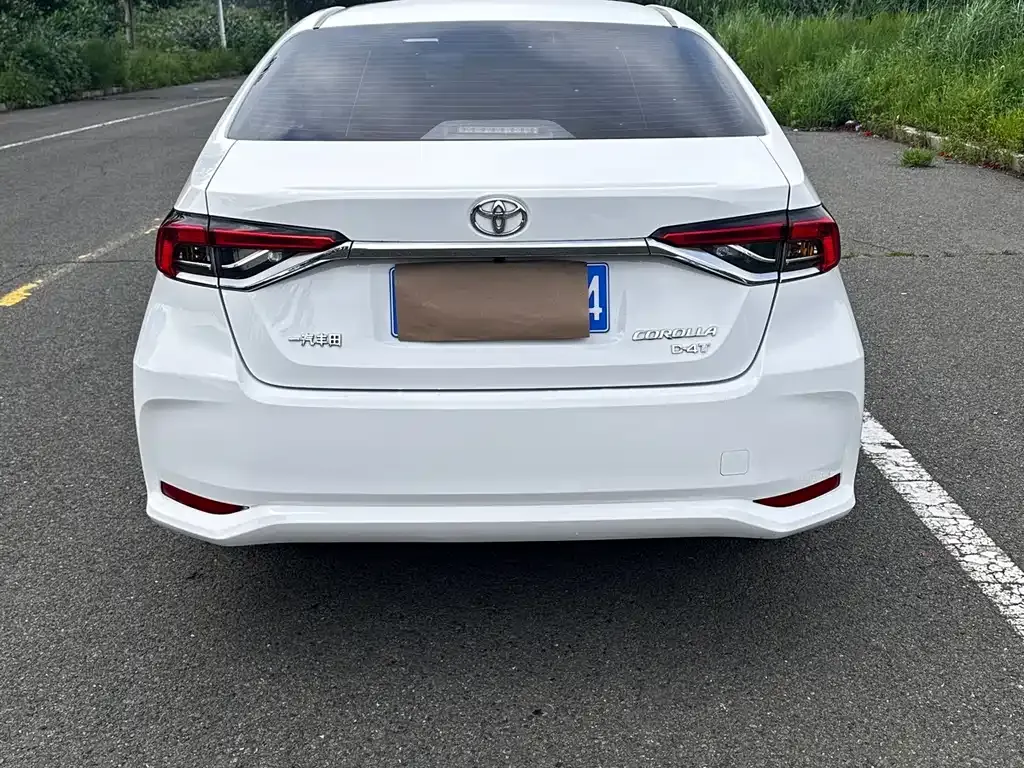 Toyota Corolla — фото 6