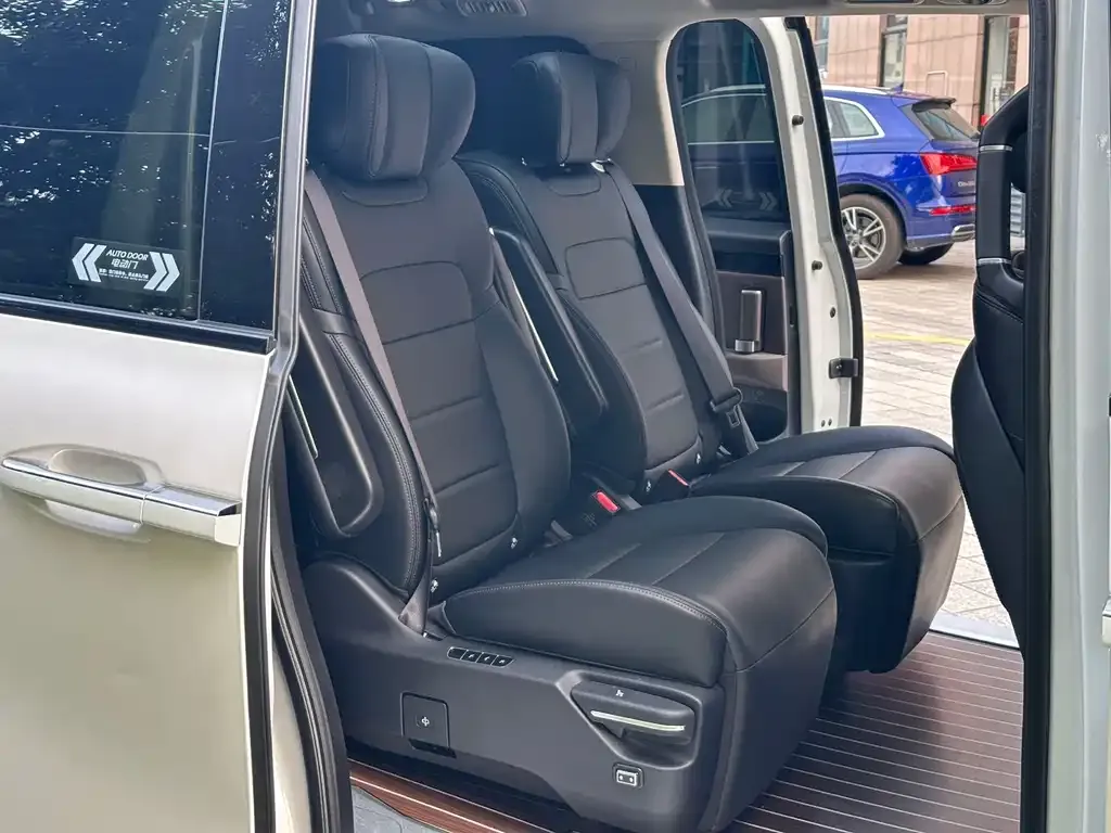 GAC Motor Trumpchi E8 — фото 5