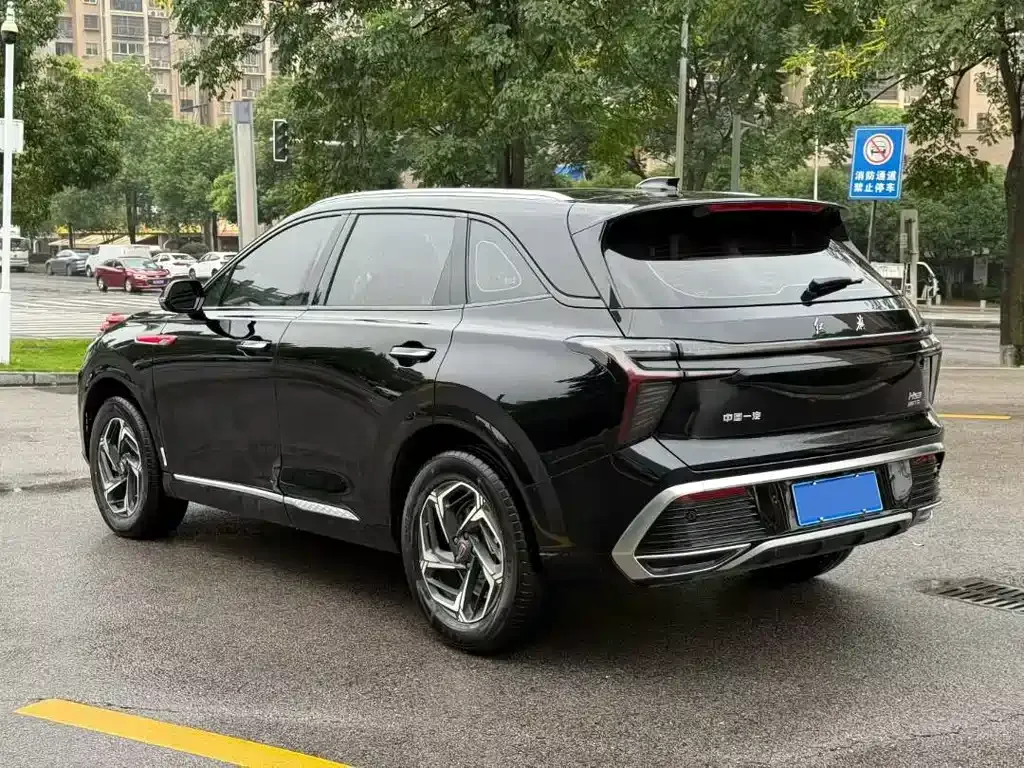 Hongqi HS3 — фото 9