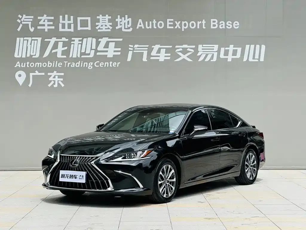 Lexus ES — фото 1
