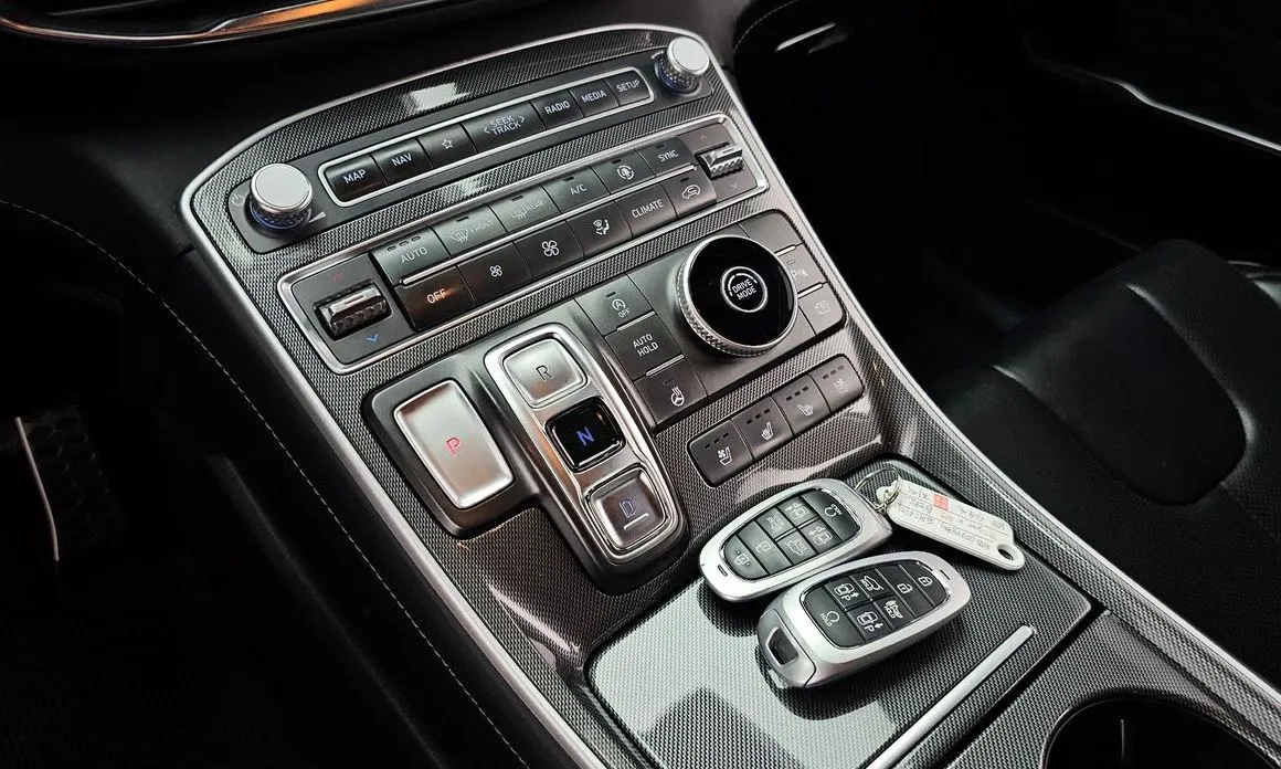 Hyundai Santafe — фото 7