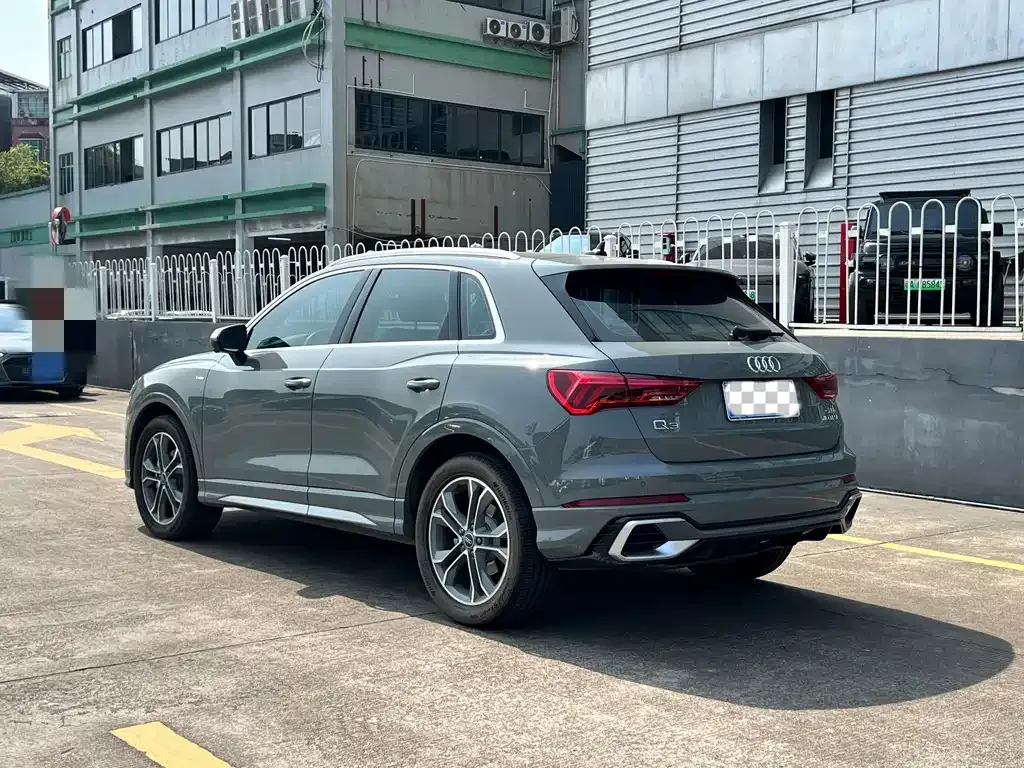 Audi Q3 — фото 9