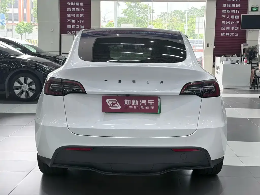 Tesla Model Y — фото 7