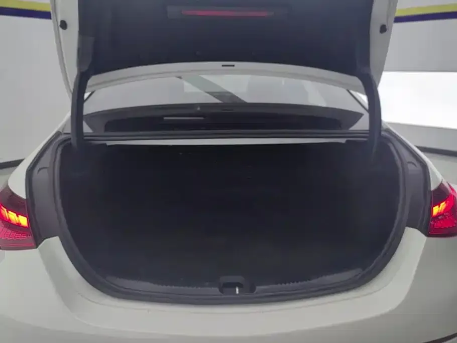 Mercedes-Benz C-Class — фото 2