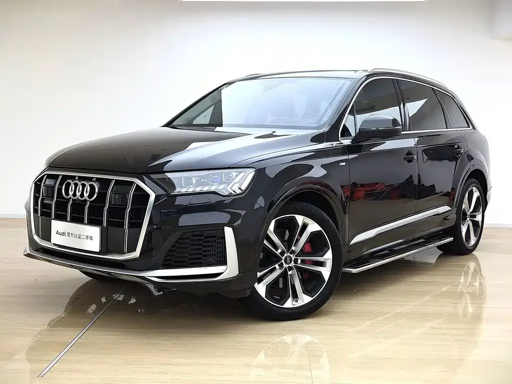 Audi Q7 — фото 1