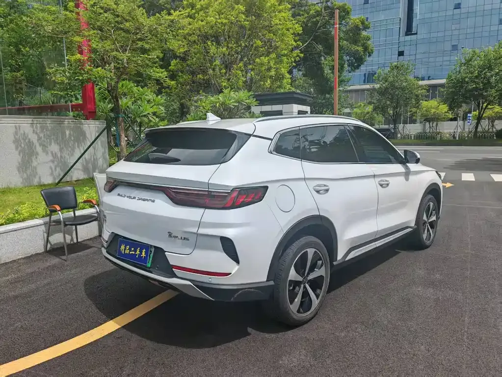 BYD PLUS New Energy — фото 9