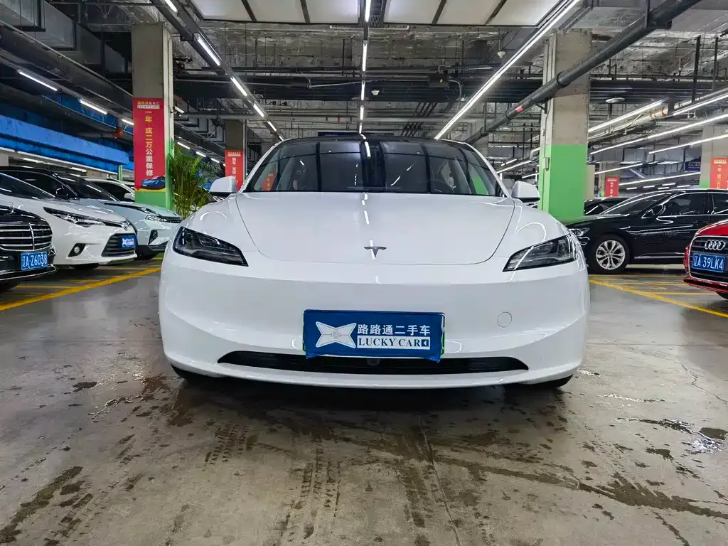 Tesla Model 3 — фото 6