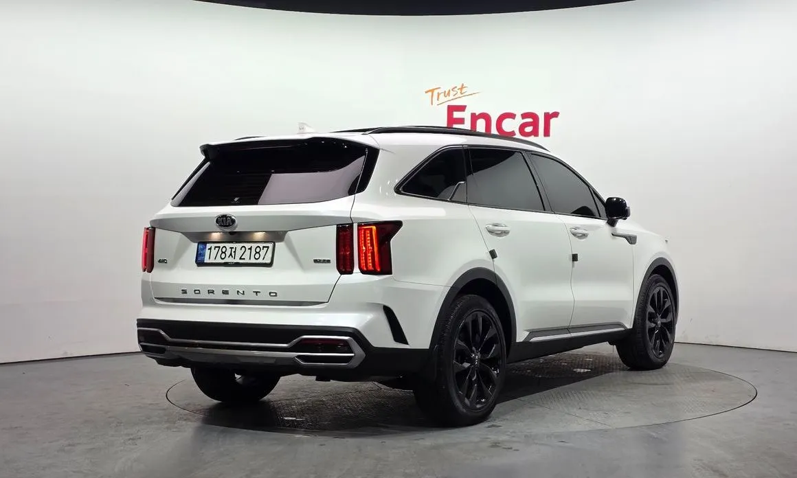 Kia Sorento — фото 4