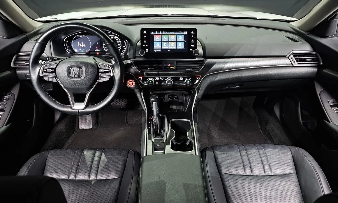 Honda Accord — фото 8