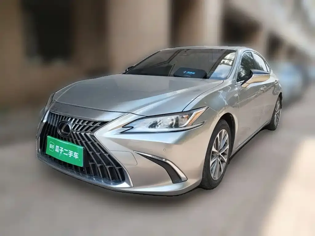 Lexus ES — фото 4