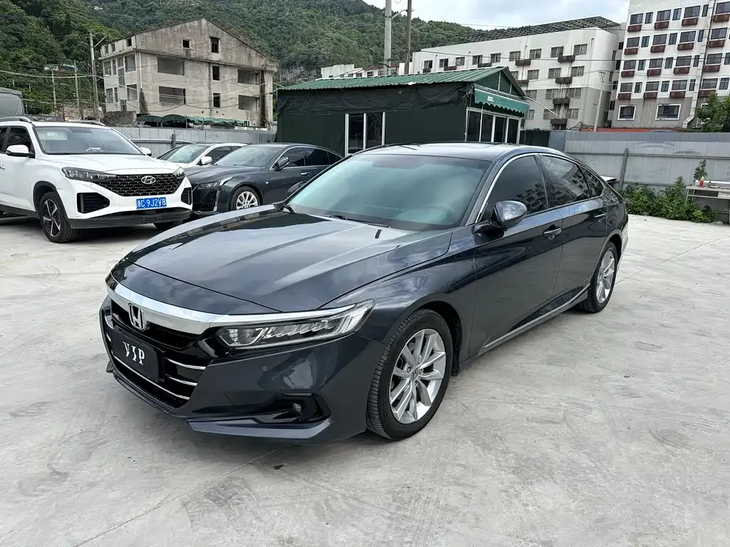 Honda Accord — фото 1