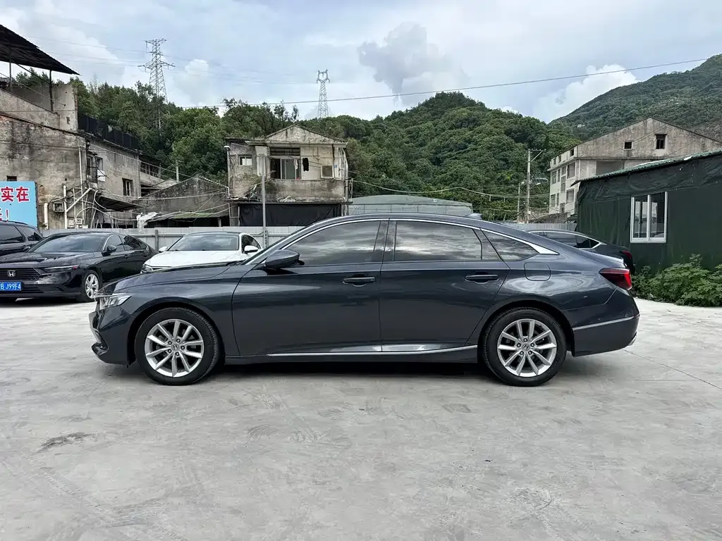 Honda Accord — фото 3
