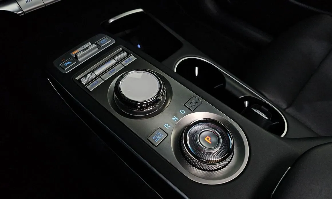 Genesis GV70 — фото 4