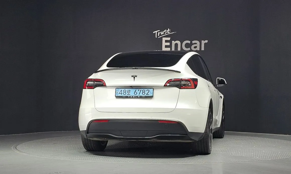 Tesla Model Y — фото 3