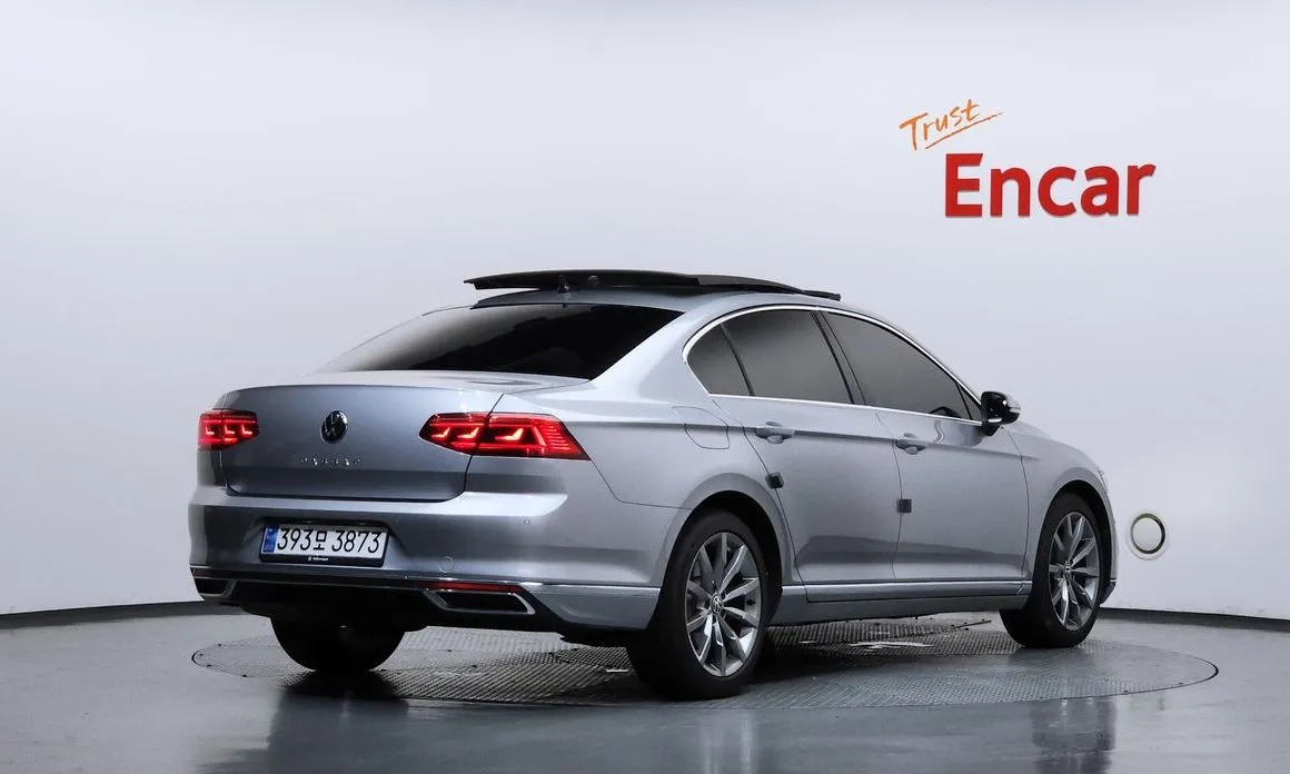 Volkswagen Passat — фото 9