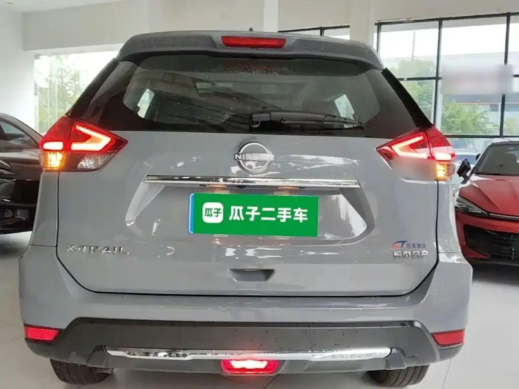 Nissan X-Trail — фото 10