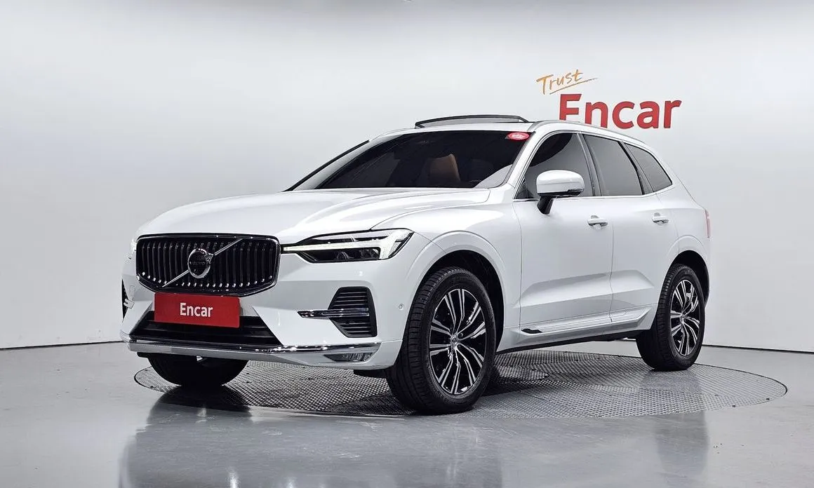 Volvo XC60 — фото 1