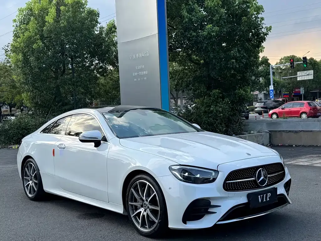 Mercedes-Benz E-Class (Import) — фото 9