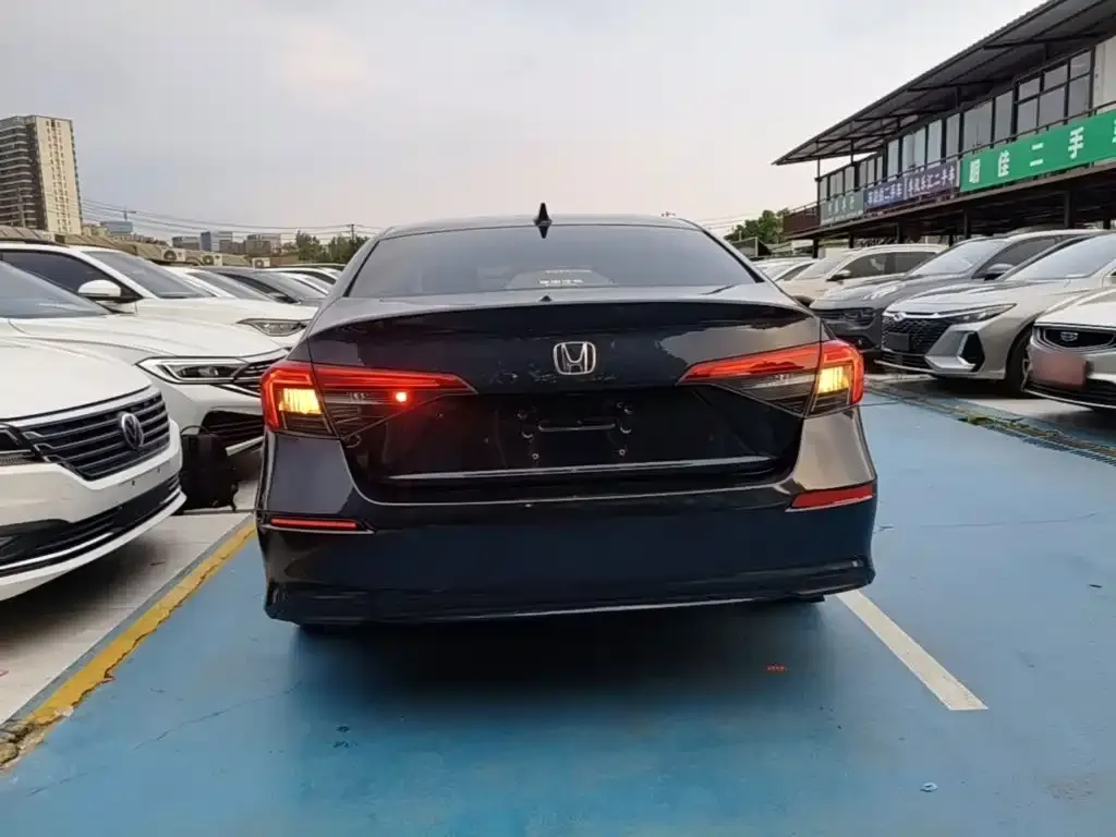 Honda Civic — фото 10