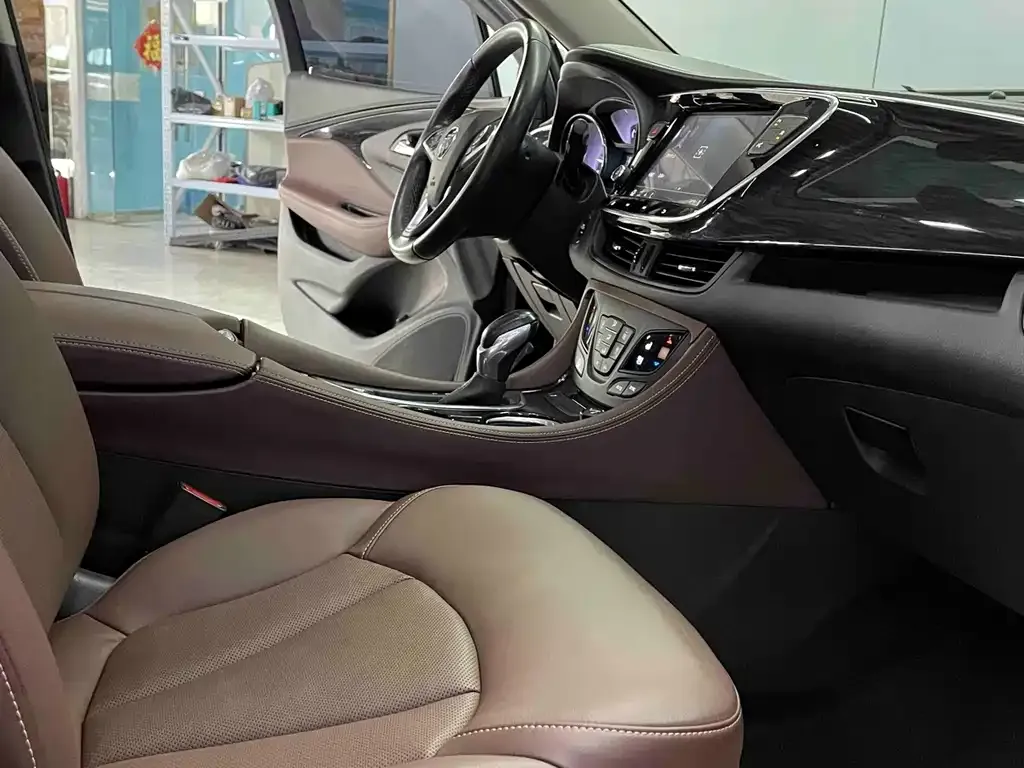 Buick Envision Plus — фото 3