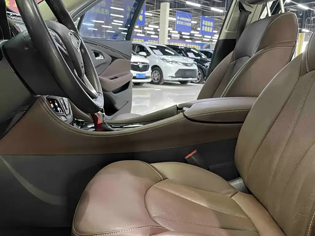Buick Envision Plus — фото 8