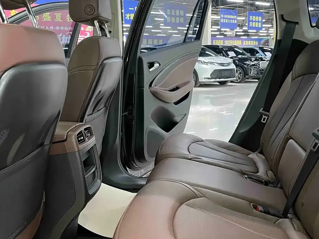 Buick Envision Plus — фото 10
