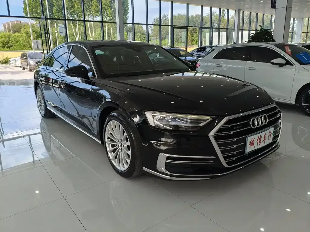 Audi A8 — фото 3