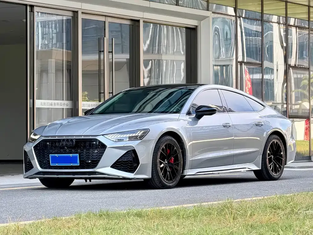 Audi A7 — фото 1
