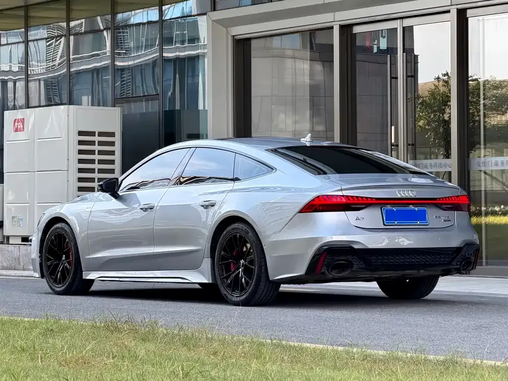 Audi A7 — фото 6