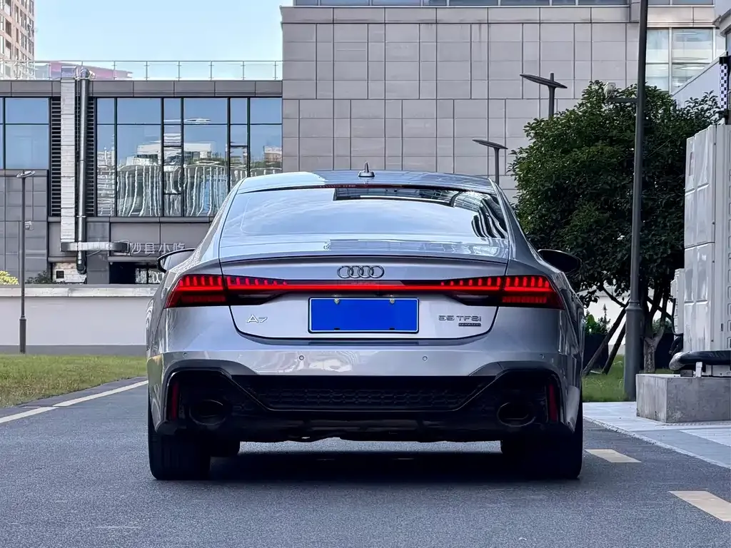 Audi A7 — фото 2
