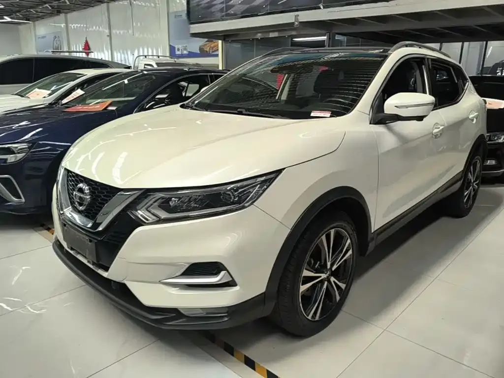 Nissan Qashqai — фото 1