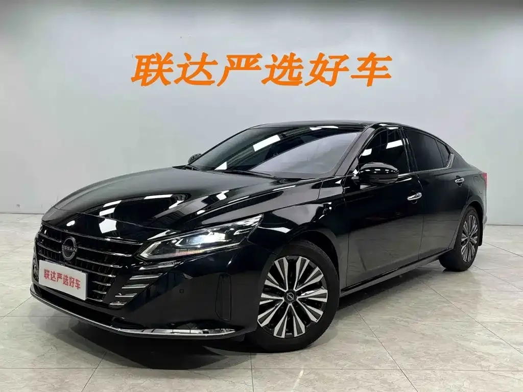Nissan Teana — фото 1