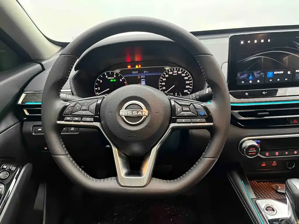 Nissan Teana — фото 2