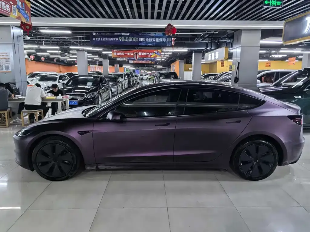 Tesla Model 3 — фото 9