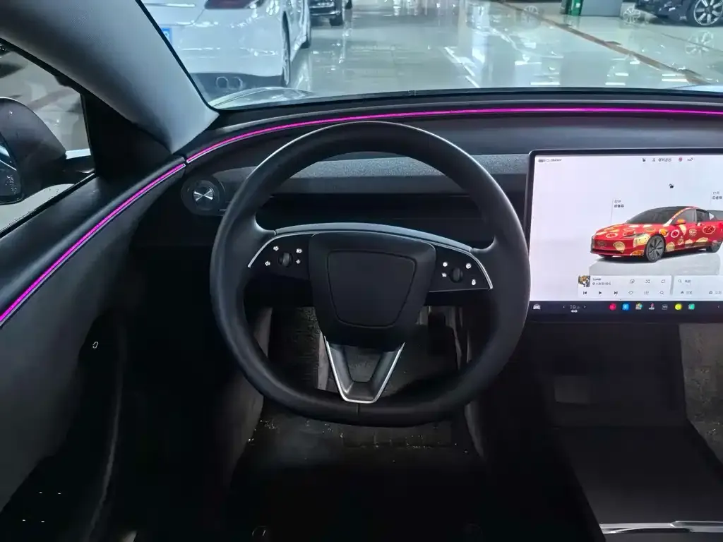 Tesla Model 3 — фото 3