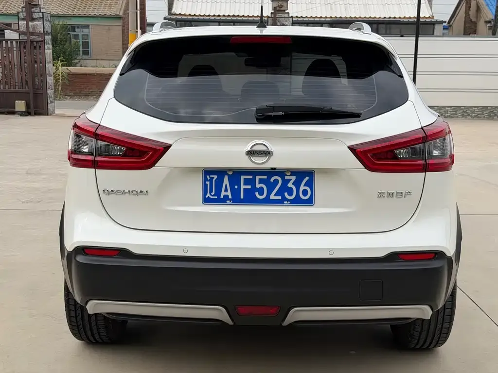 Nissan Qashqai — фото 8