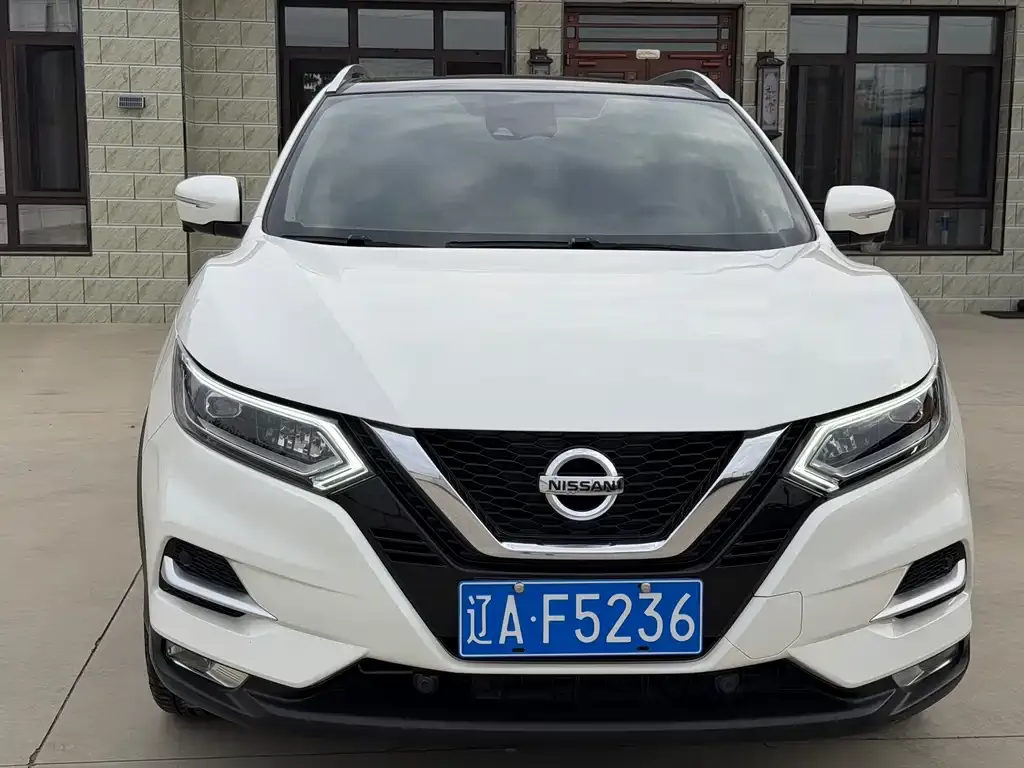 Nissan Qashqai — фото 7