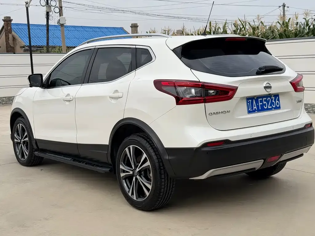 Nissan Qashqai — фото 3
