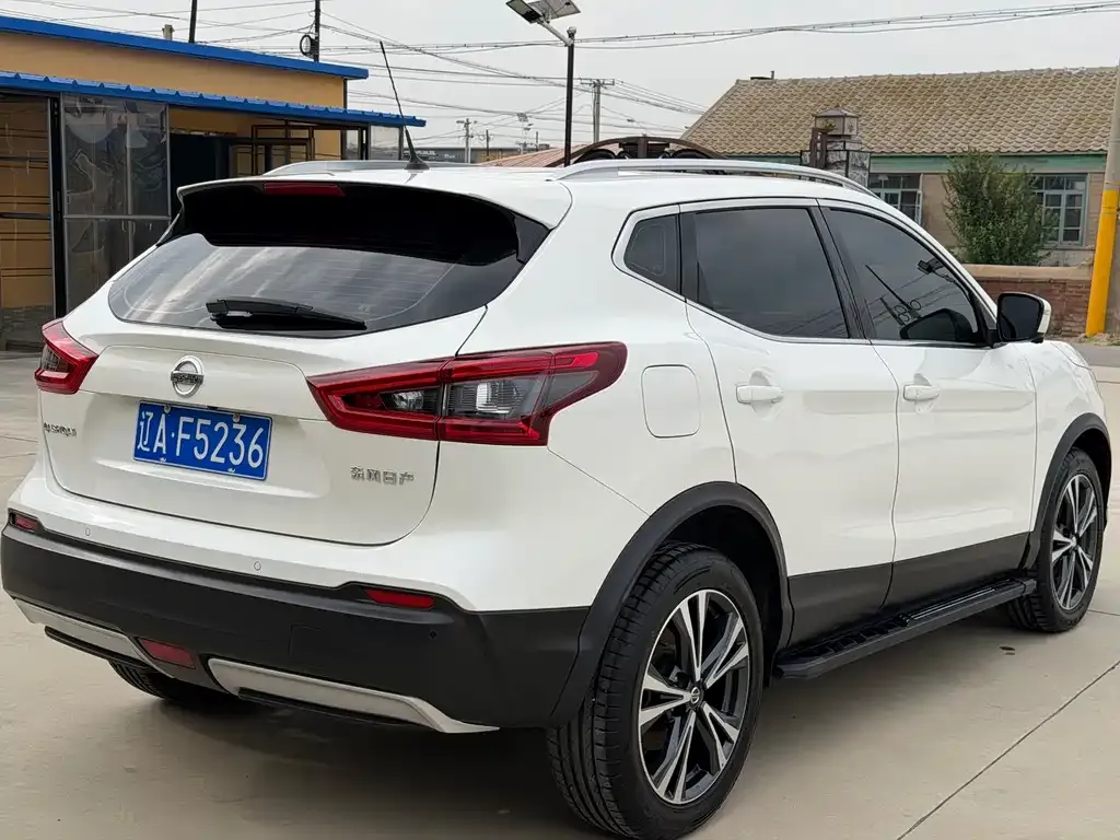 Nissan Qashqai — фото 2