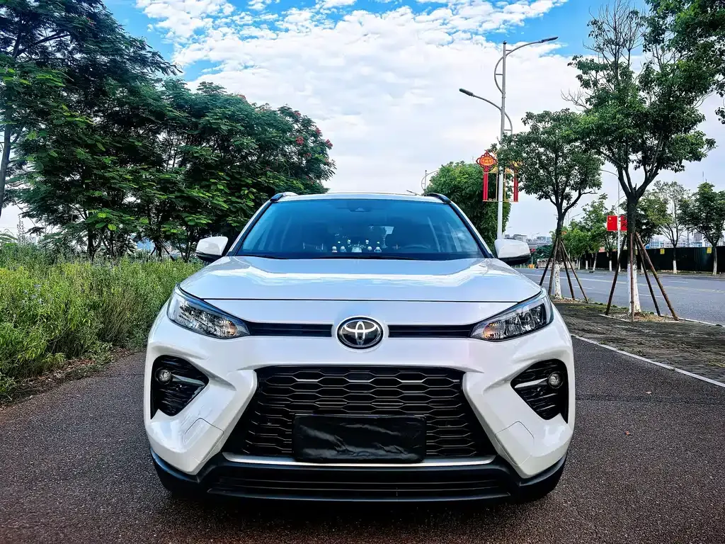 Toyota Wildlander — фото 9