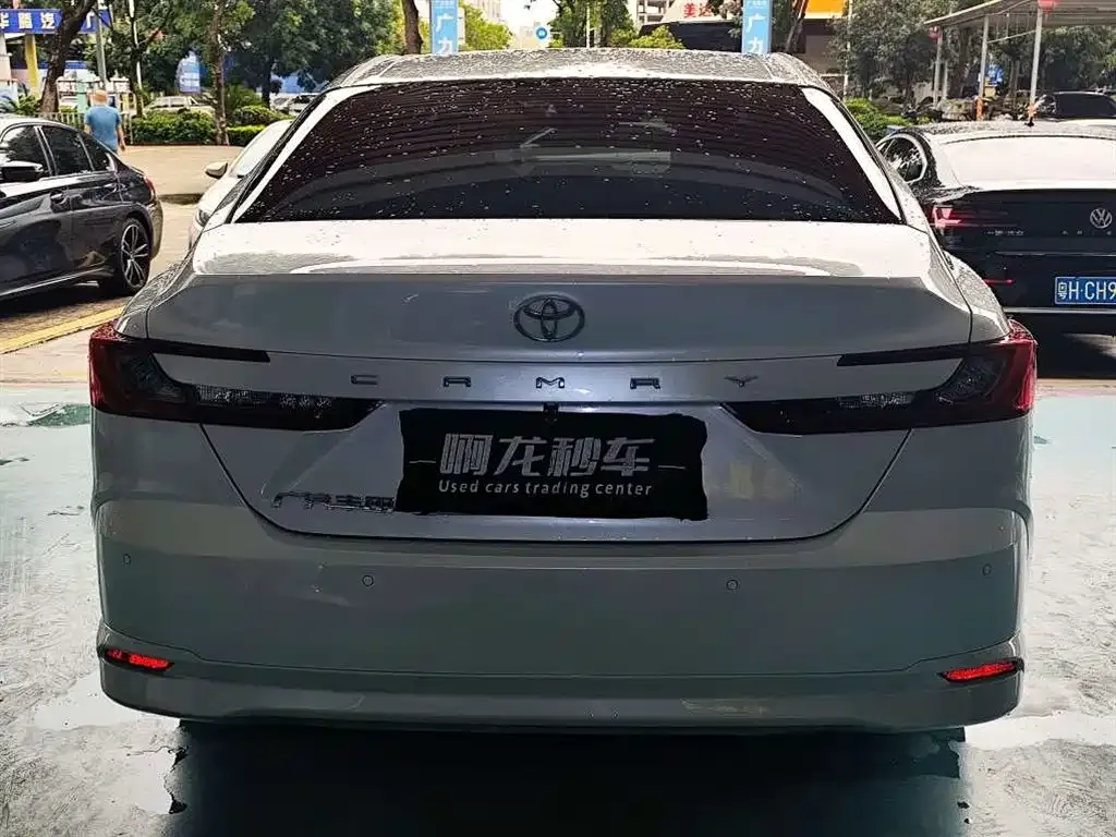 Toyota Camry — фото 7