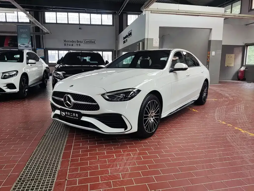 Mercedes-Benz C-Class — фото 1