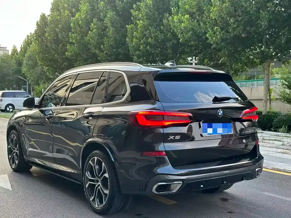 BMW X5 — фото 7