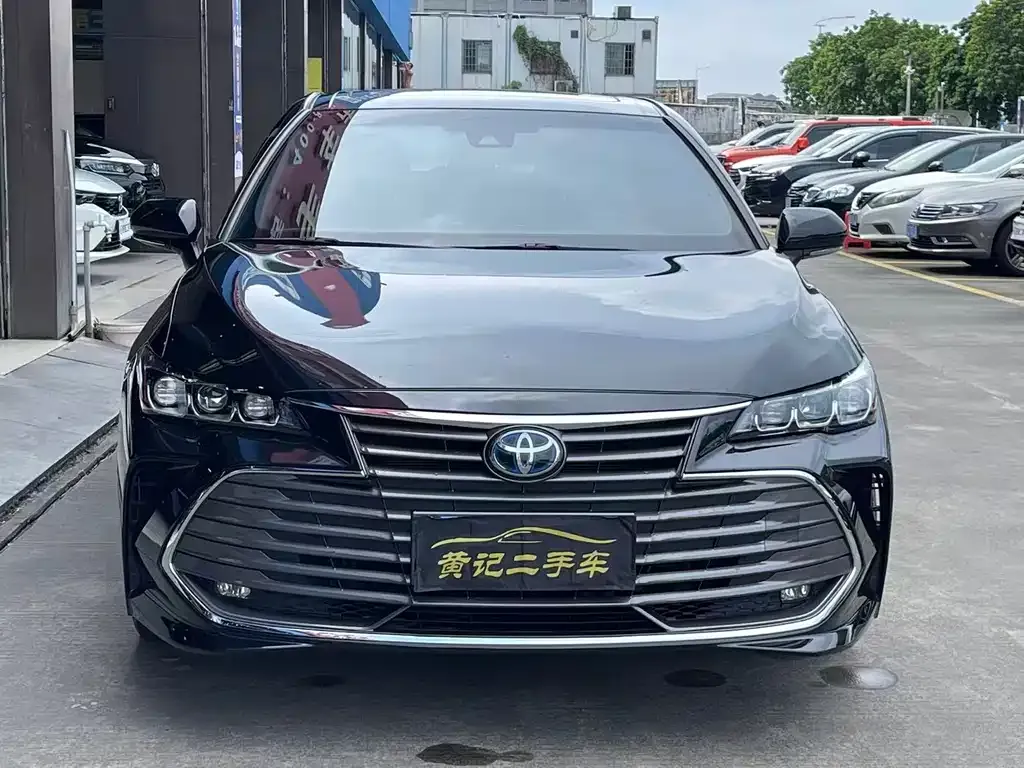 Toyota Avalon — фото 2