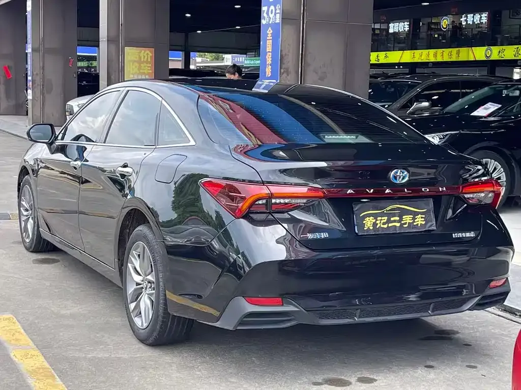 Toyota Avalon — фото 10